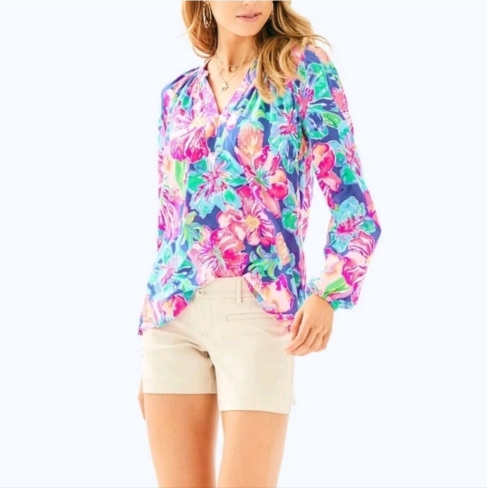 Lilly Pulitzer Joette Stretch Dinner Shorts in Palm Beach Sandstone.